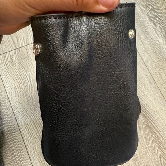 Mossimo Elegant Black and Cream Handbag - Picture 5 of 9